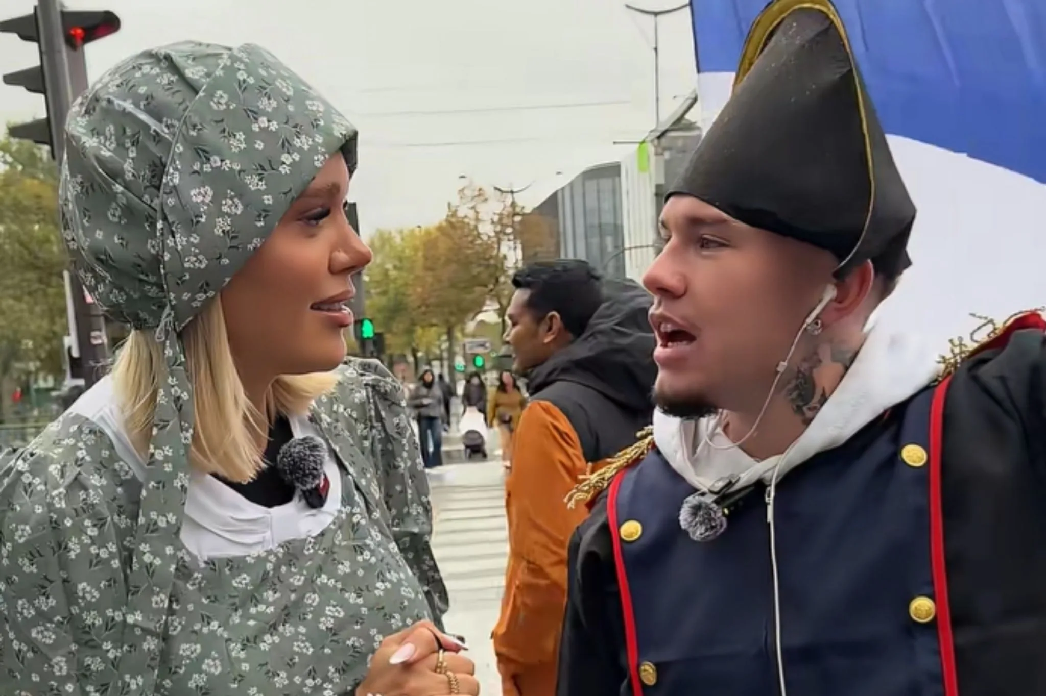 Nach Versöhnung – Konygebony und Katharina Amalia protestieren in Paris